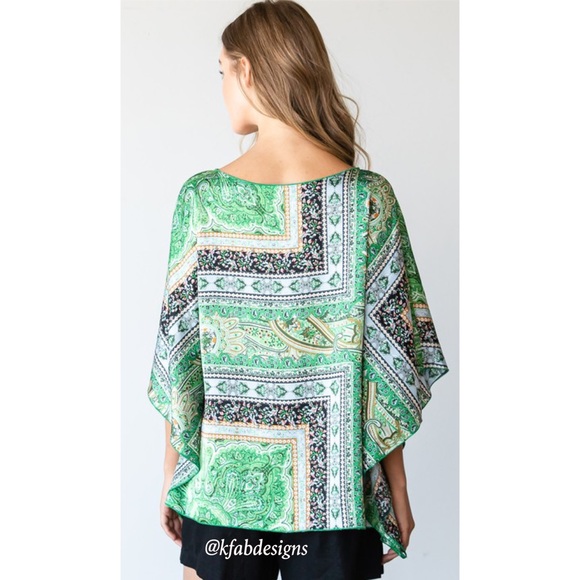 LAST 1! Gorgeous Abstract Print Green Multi Half Sleeve Silky Top! - Picture 5 of 6
